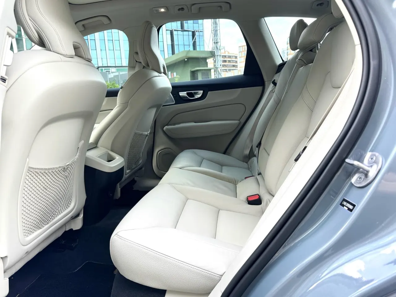 Volvo 2023 XC60 48V 2.0T B5 4-wheel drive Zhiyuan Deluxe Edition Automatic Gear 7