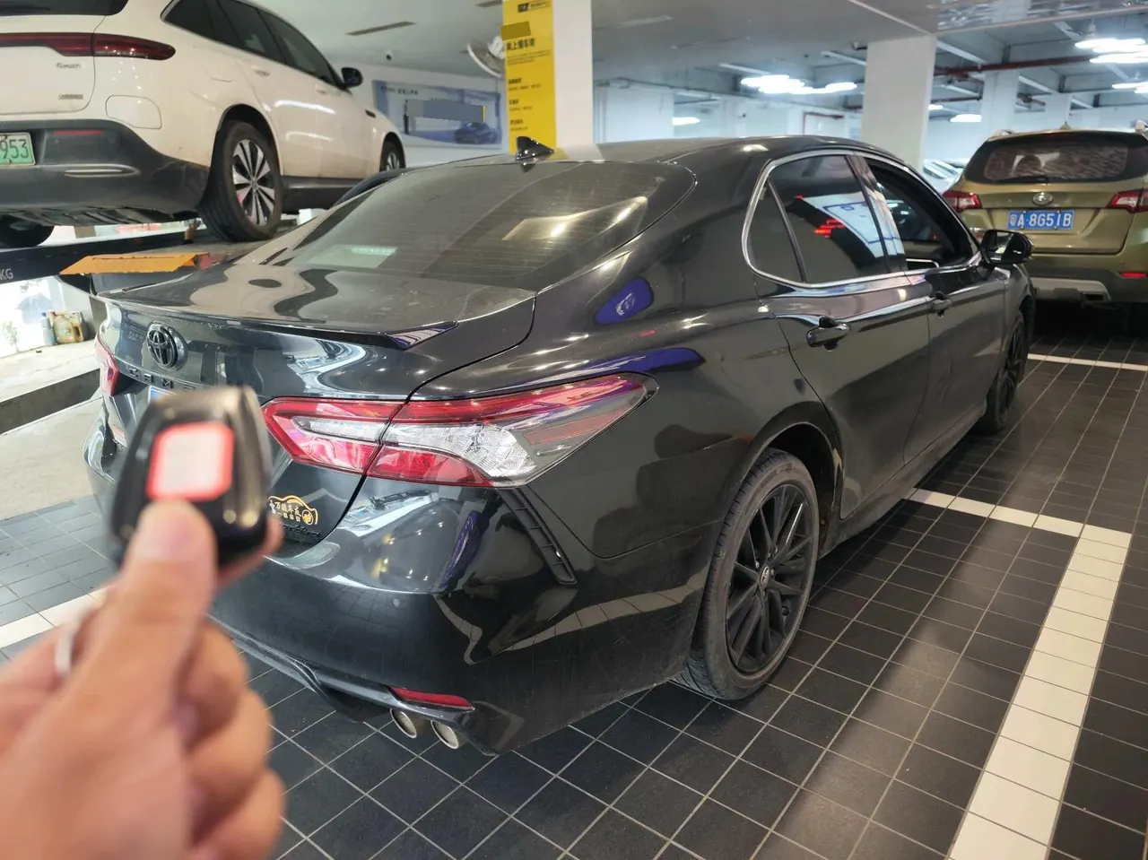 Toyota 2022 Camry 2.0S Stepless Knight Edition Automatic Gear 5
