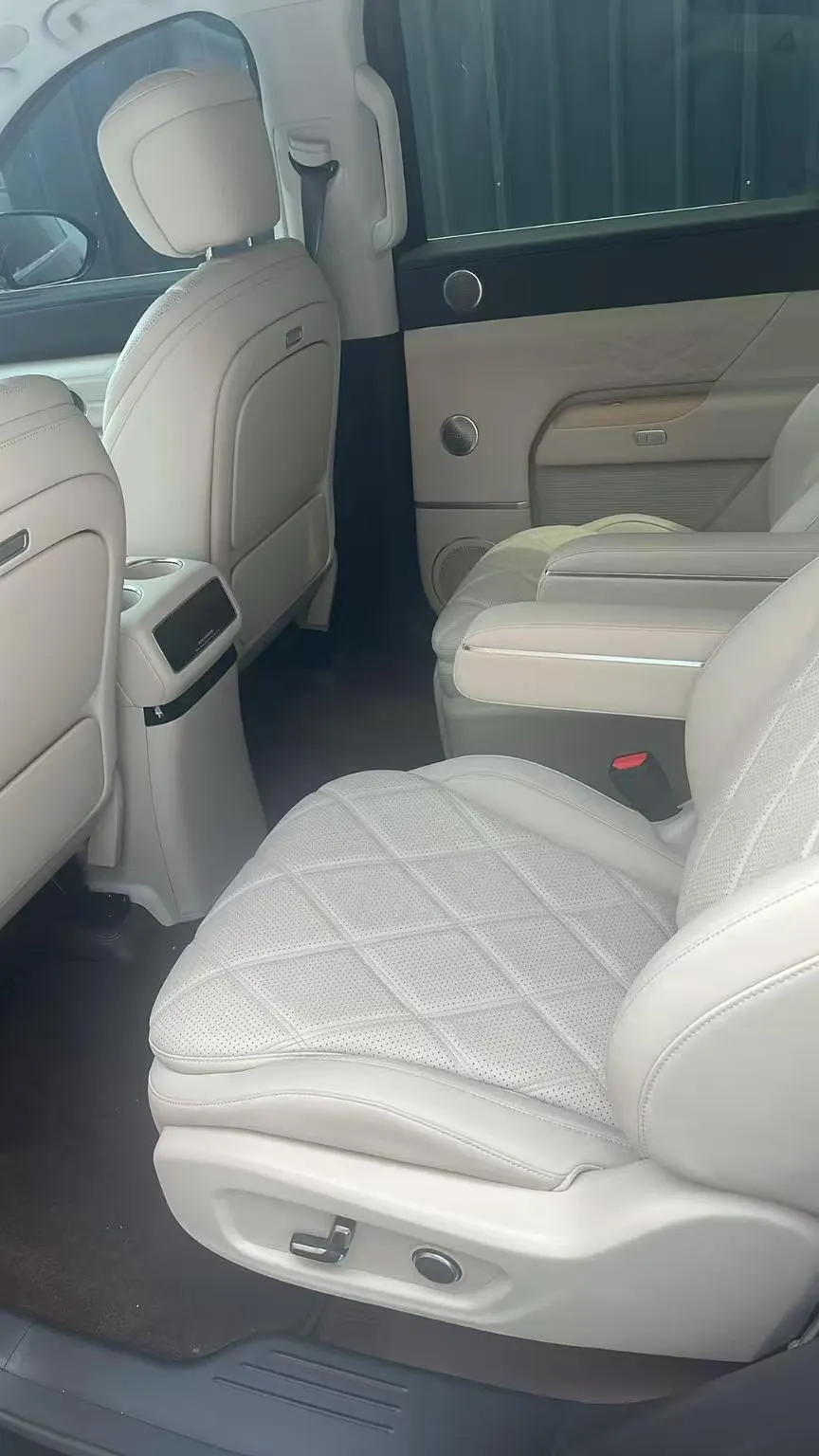 Chery 2026 Fengyun T 11 220 Four-wheel Drive Family Music Automatic Gear 3
