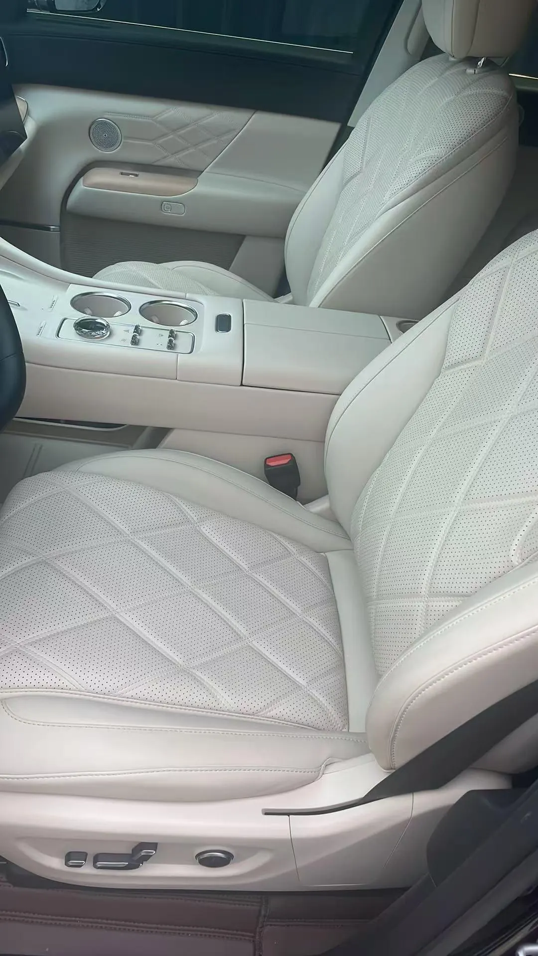 Chery 2026 Fengyun T 11 220 Four-wheel Drive Family Music Automatic Gear 4