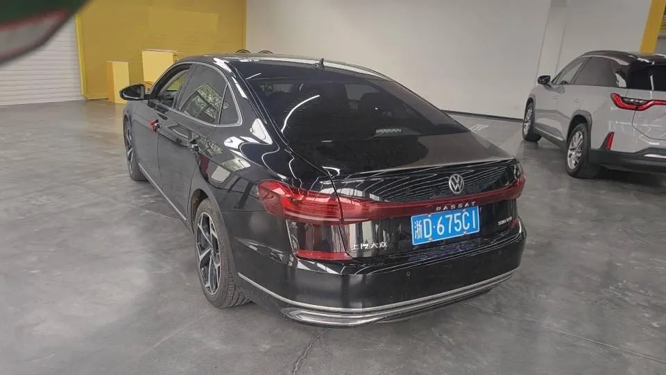 Volkswagen 2023 Passat 2.0TSI 330TSI Star Elite Edition (Modified) Automatic Gear 6