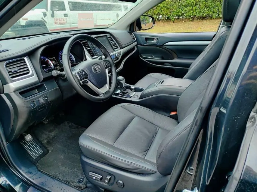Toyota 2021 Highlander 2.0T 4-wheel drive deluxe 7-seat automatic gear 4