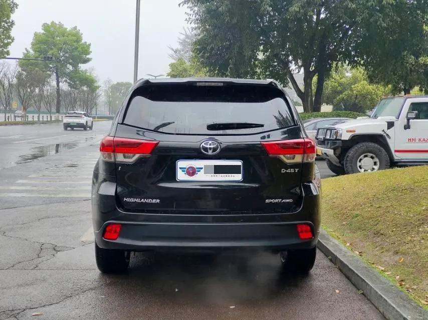 Toyota 2021 Highlander 2.0T 4-wheel drive deluxe 7-seat automatic gear 9