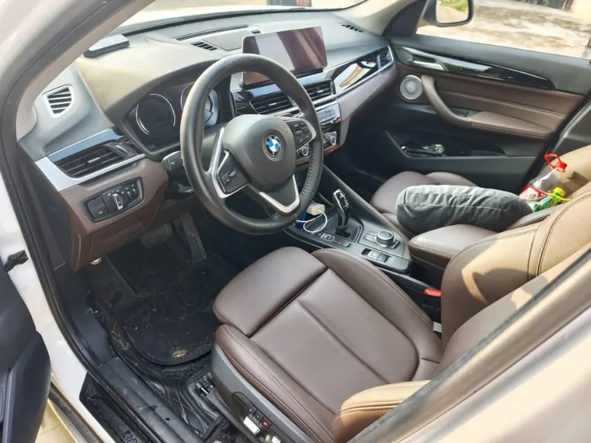 BMW 2022 X1 sDrive20Li 1.5T exclusive automatic gear 7