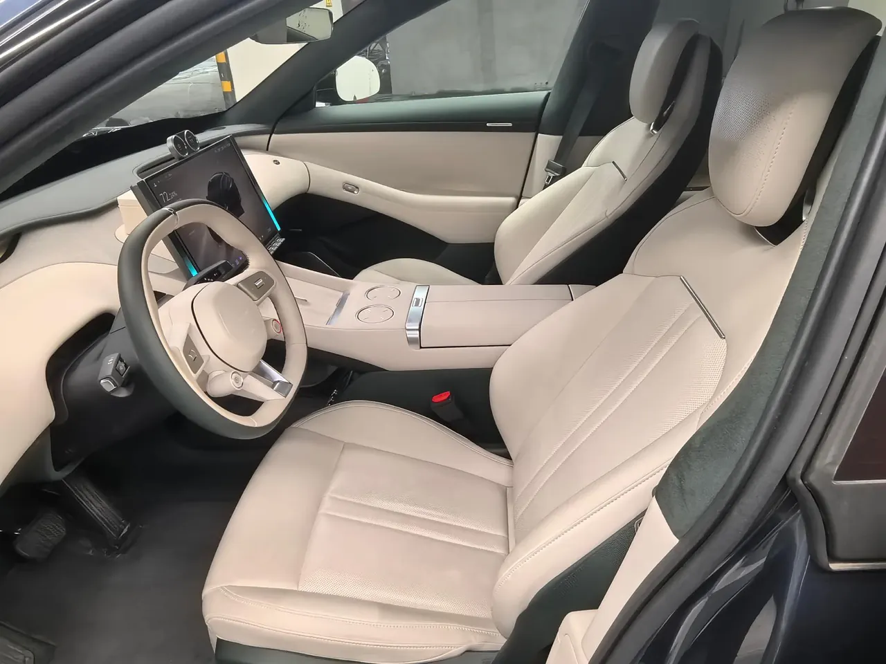 MI 2025 YU7 Long Endurance High Performance Four-wheel Drive Max Edition Automatic Gear 6