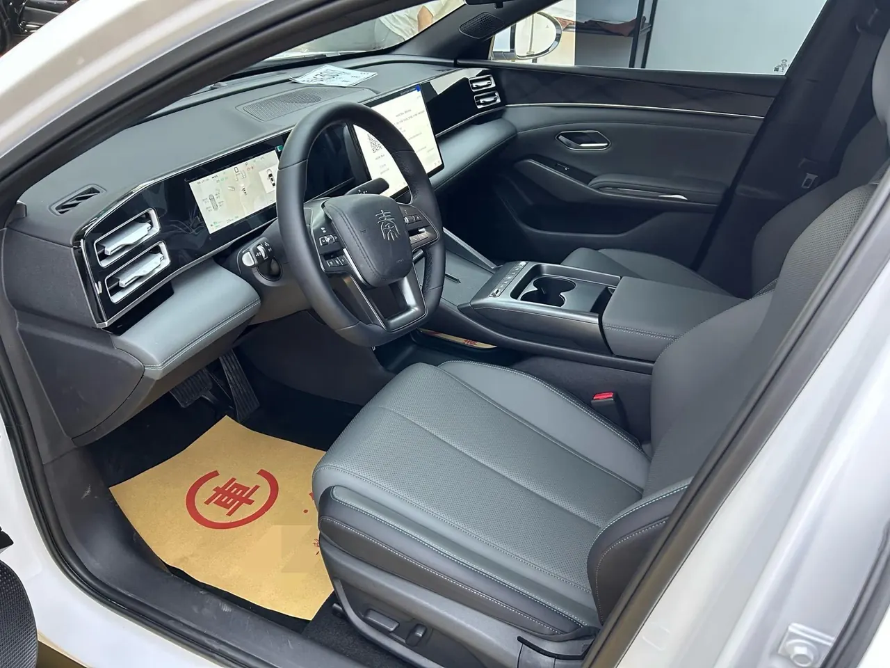 BYD 2026 Qin L DM-i 1.5 stepless 128KM leading automatic gear 3