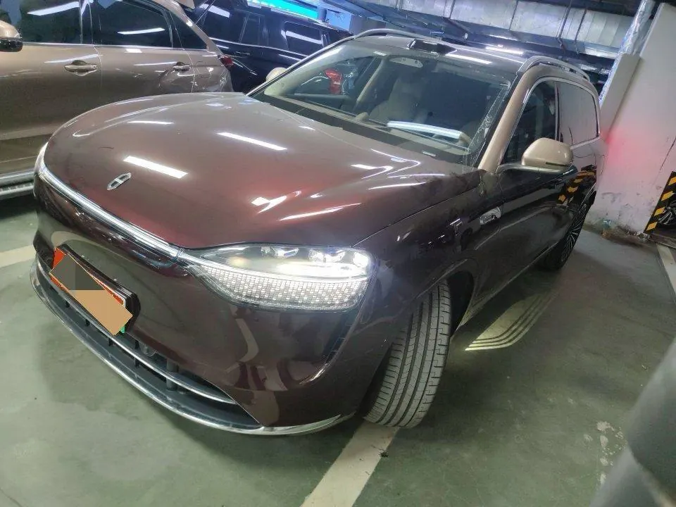 打开图片灯箱:AITO 2025 AITO M9 extended range Ultra version 52kWh6 seat version automatic gear