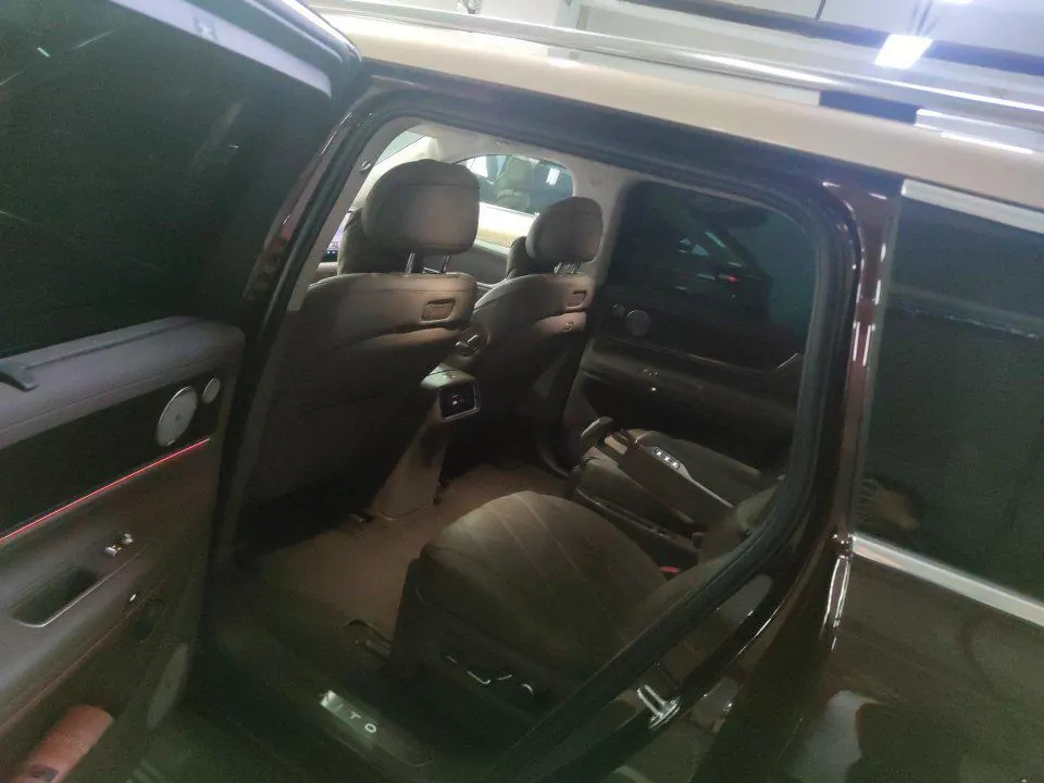 AITO 2025 AITO M9 extended range Ultra version 52kWh6 seat version automatic gear 2