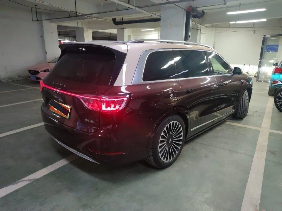 AITO 2025 AITO M9 extended range Ultra version 52kWh6 seat version automatic gear 3