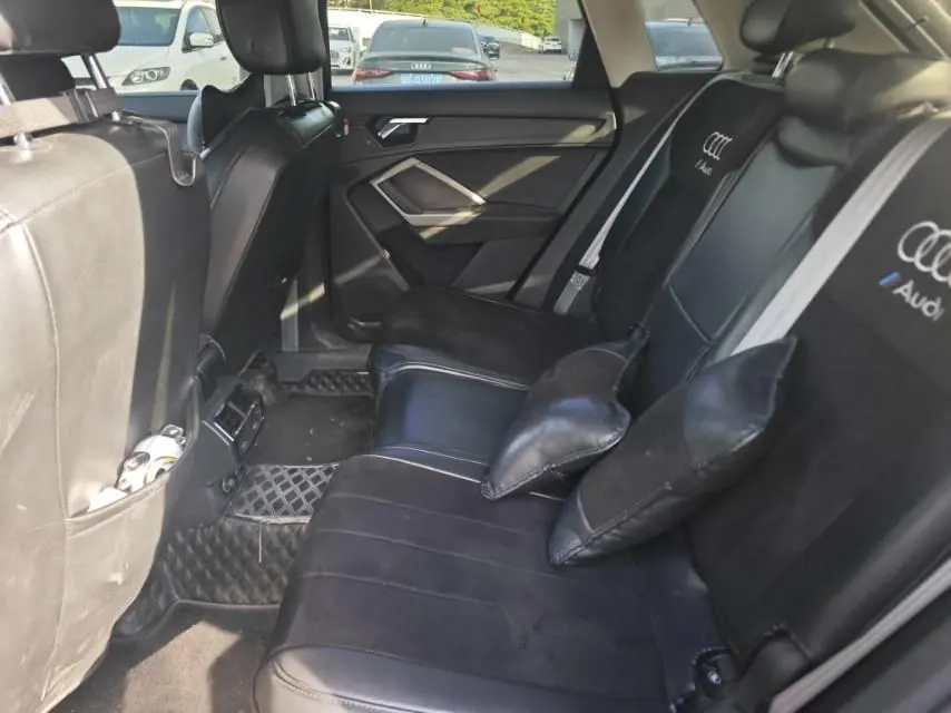 Audi 2021 Q3 1.4TFSI 35TFSI Fashion Dynamic Automatic 3