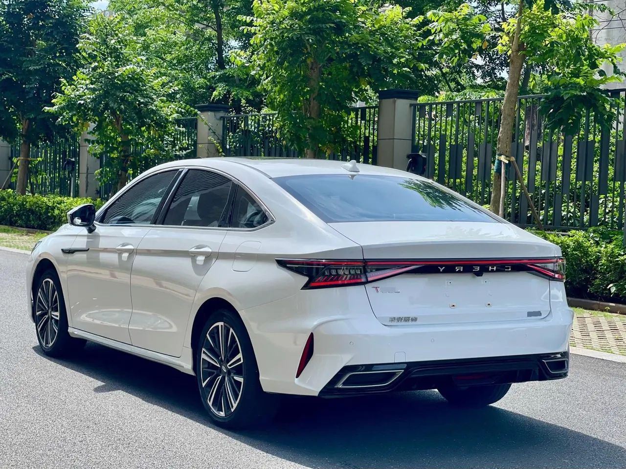 Chery 2022 Erez 8 1.6T Ease Automatic Gear 7