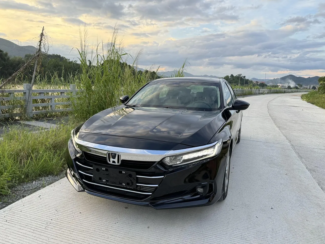 Open image lightbox: Honda 2022 10th Generation Accord 1.5T Stepless 260TURBO Deluxe Automatic Gear