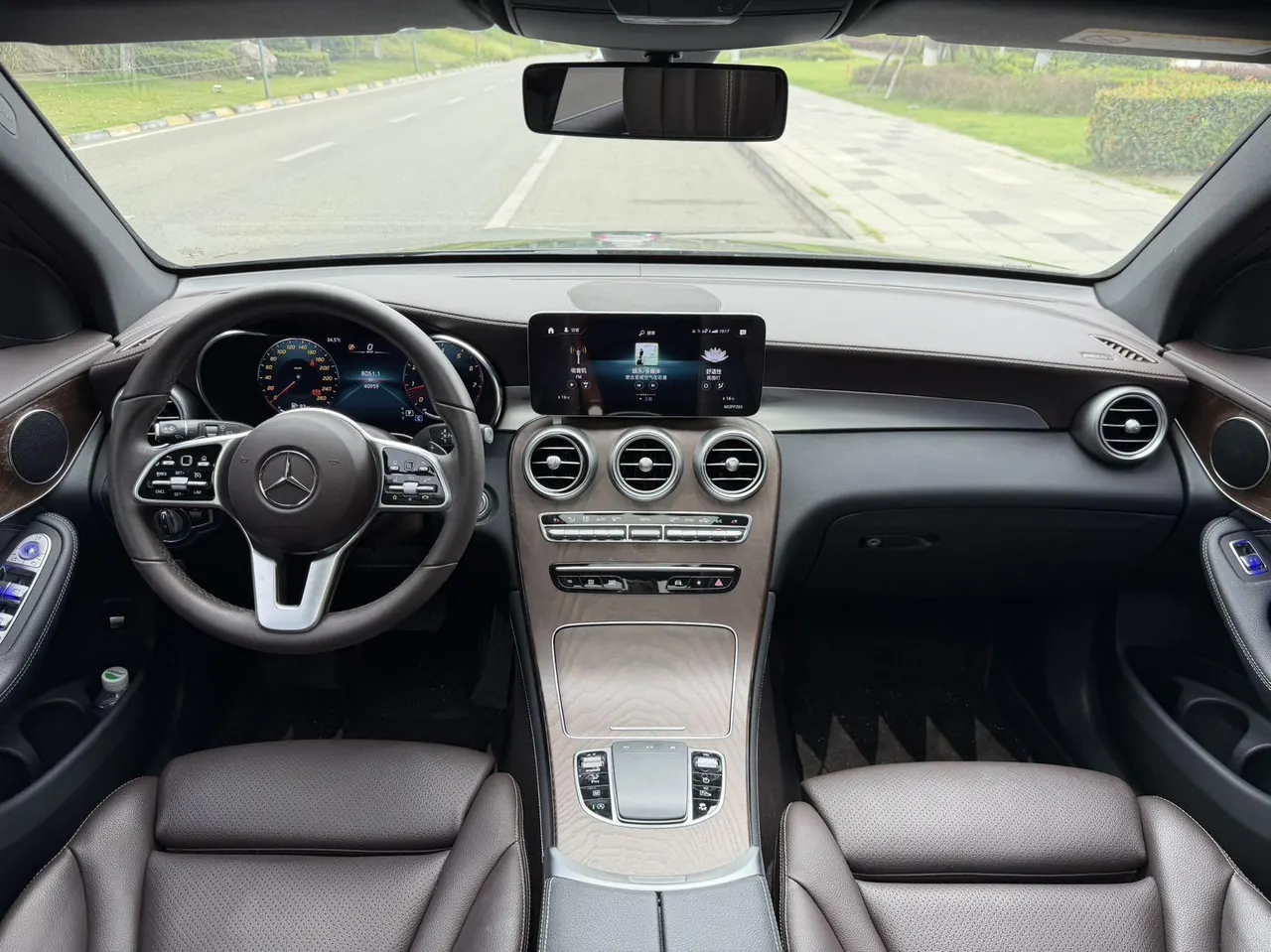 Mercedes Benz 2020 GLC 260 L 4MATIC 2.0T Dynamic (Modified) Automatic Gear 6