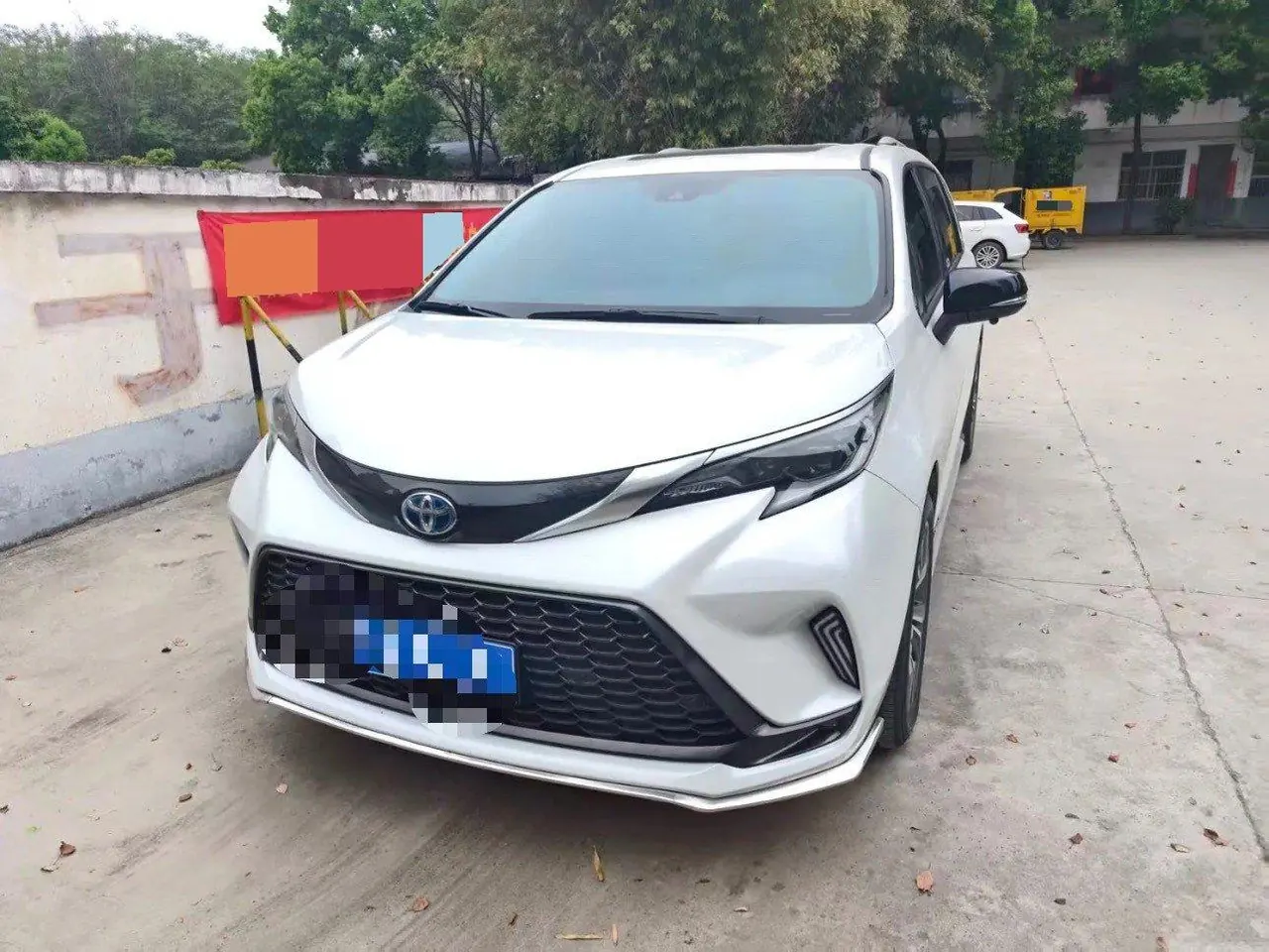 Открыть галерею: Toyota 2023 Grevia HYBRID 2.5 Stepless Deluxe Edition Automatic Transmission