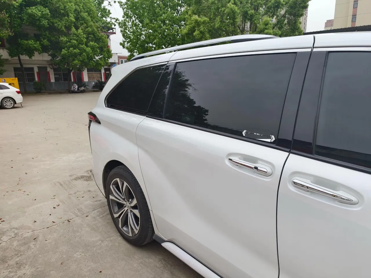 Toyota 2023 Grevia HYBRID 2.5 Stepless Deluxe Edition Automatic Transmission 6
