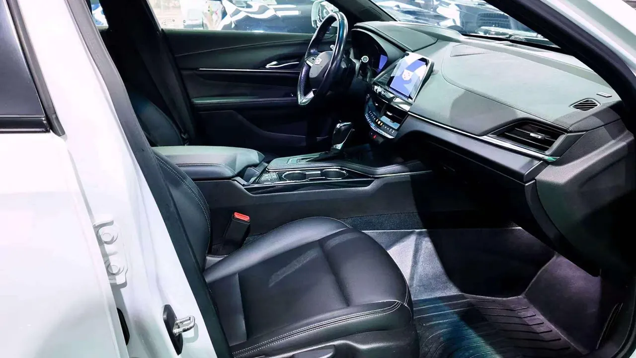 Cadillac 2020 CT4 2.0T 28T fashion automatic gear 5