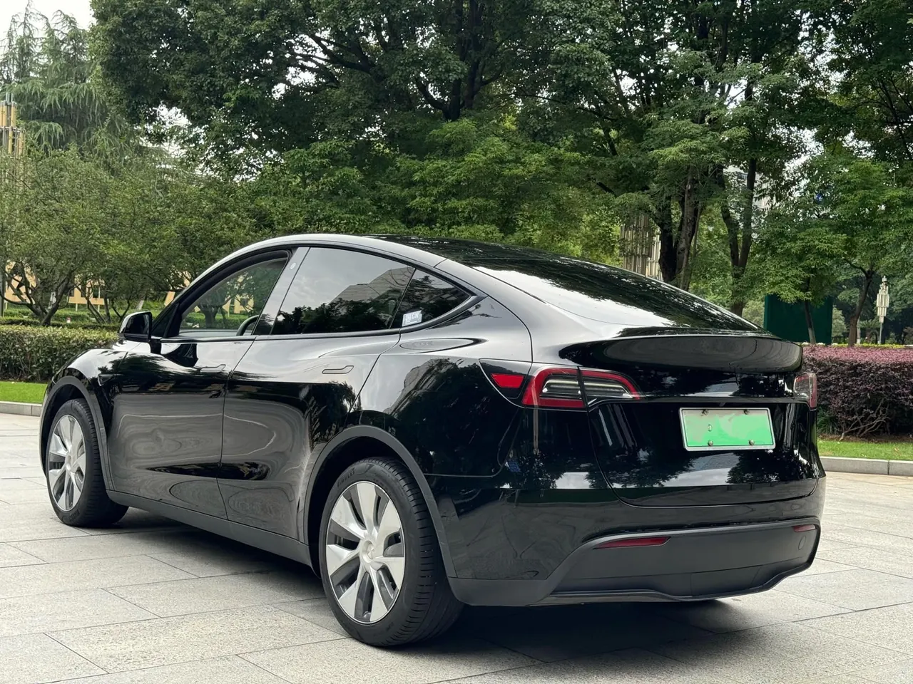 Tesla 2022 Model Y rear-wheel drive version (facelift) automatic gear 4