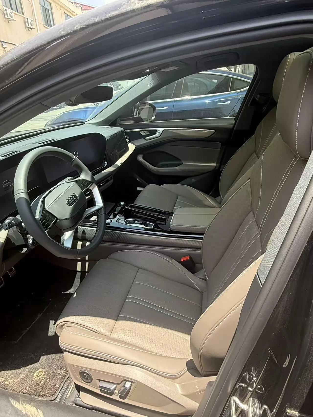 Audi 2026 A6L 2.0T Selected Dynamic Automatic 3