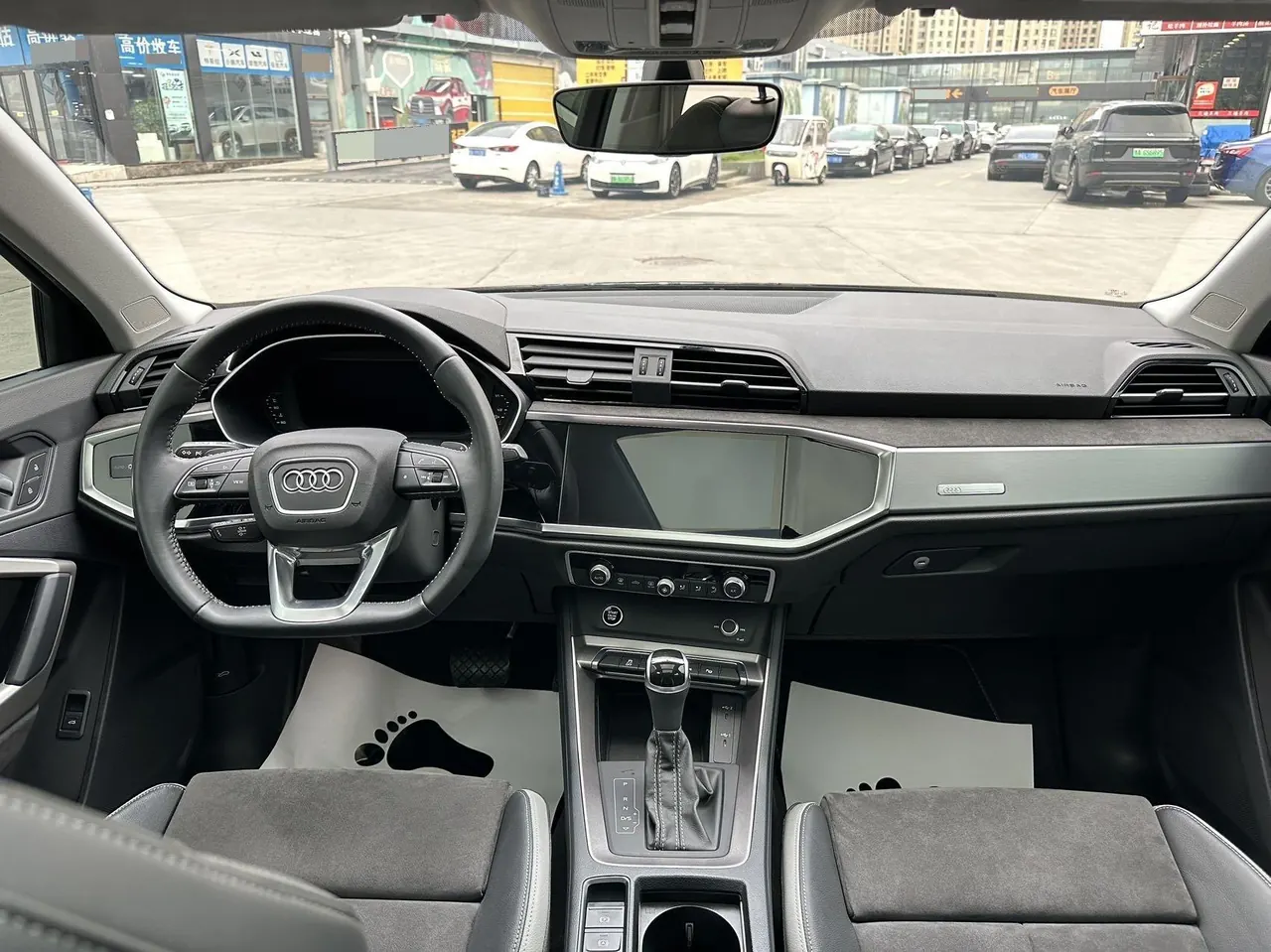 Audi 2022 Q3 1.4TFSI 35TFSI Fashion Dynamic Automatic 5