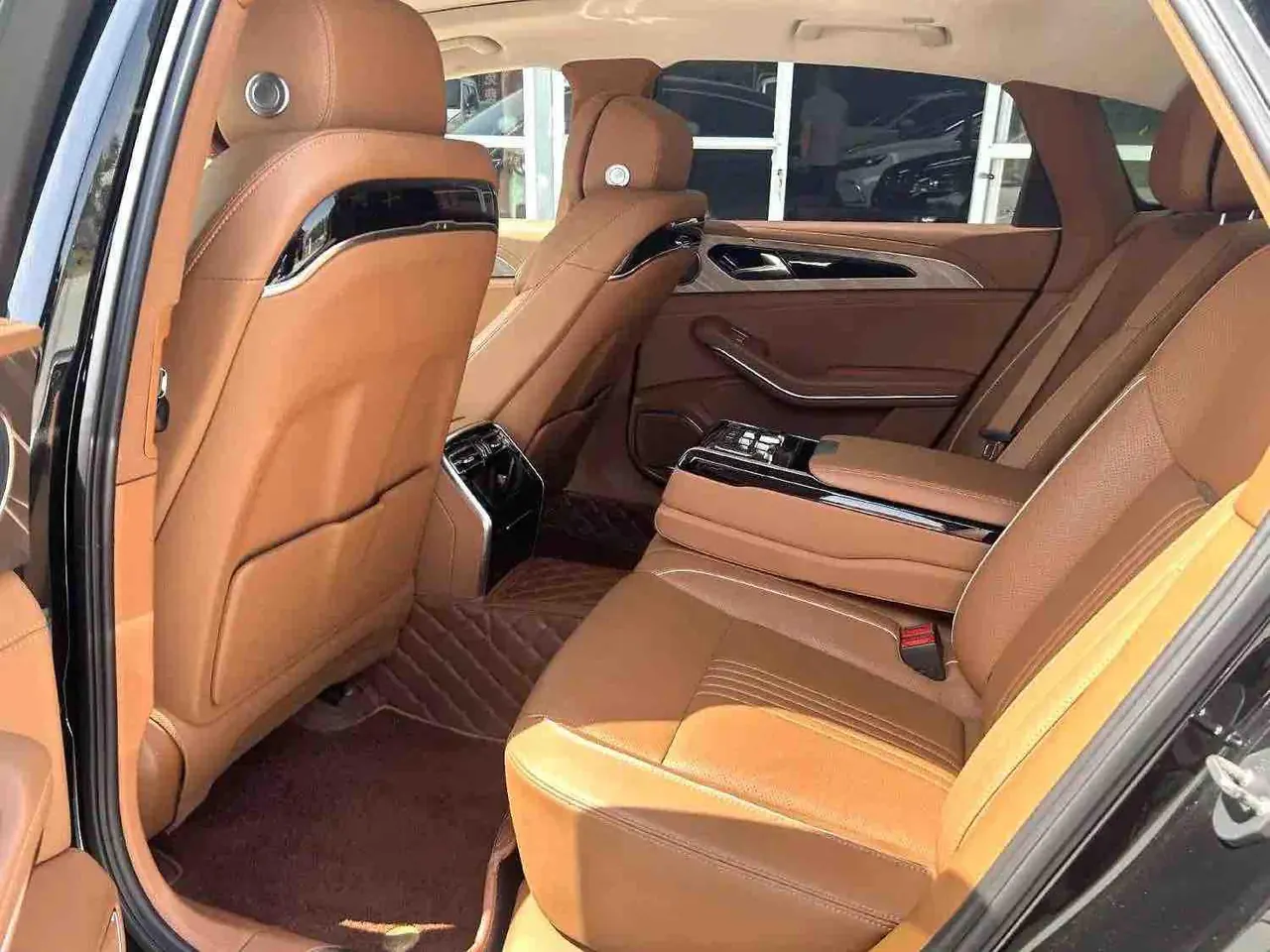 HongQi 2020 H9 48V 2.0T Zhilian Flag Edition Automatic Gear 5