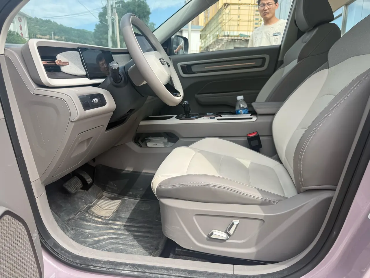 Geely 2026 model Icon 1.5TD Chocolate Elegant Edition, automatic transmission 4