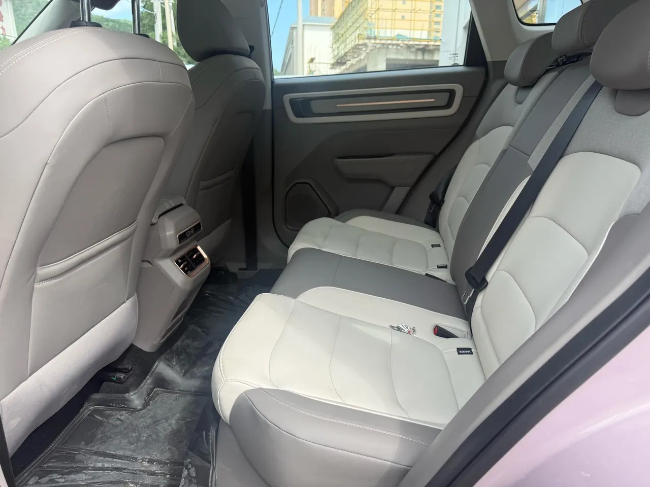 Geely 2026 model Icon 1.5TD Chocolate Elegant Edition, automatic transmission 5