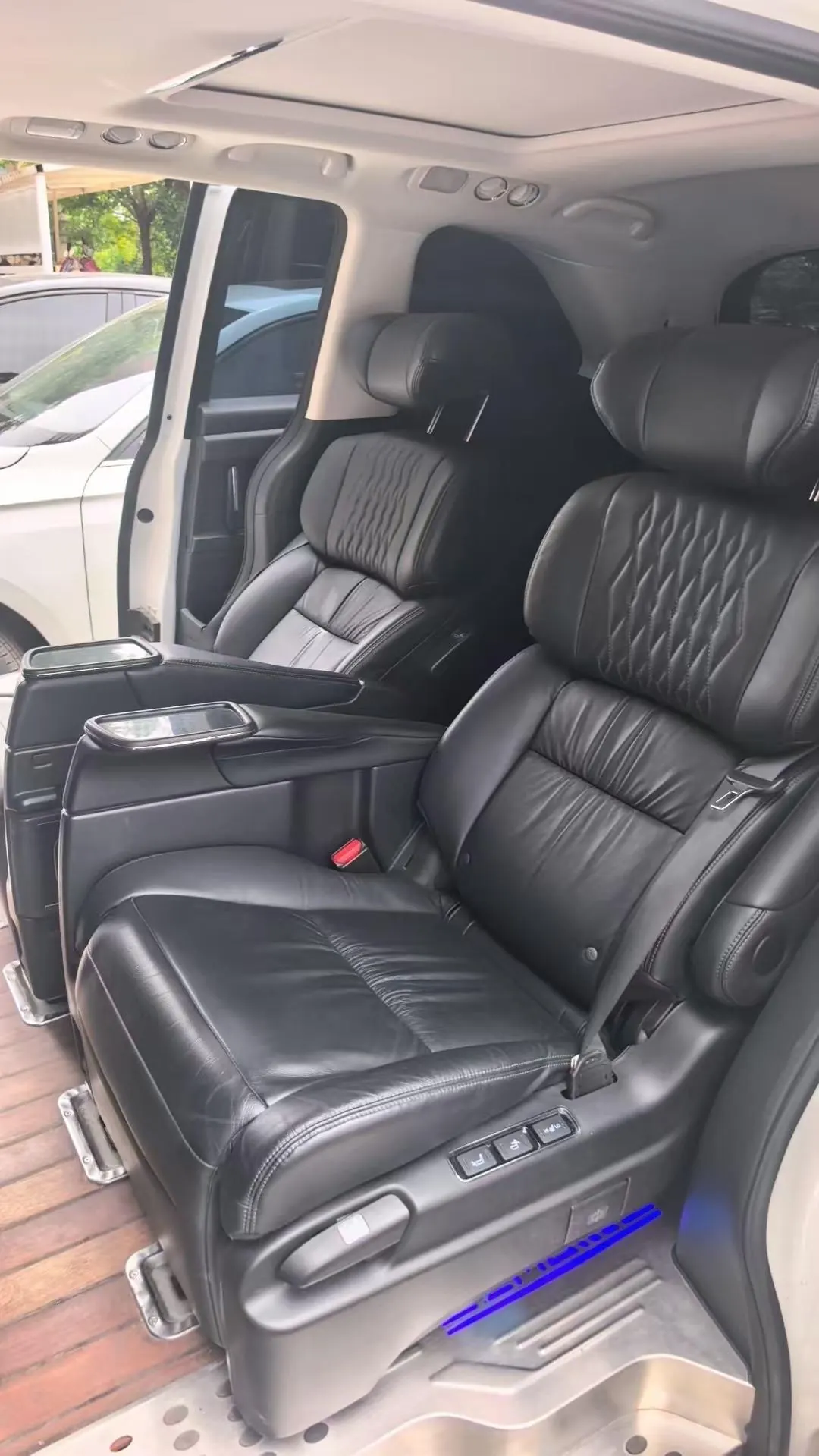 Honda 2022 Ailishen Hybrid 2.0 Stepless Deluxe Automatic Gear 3