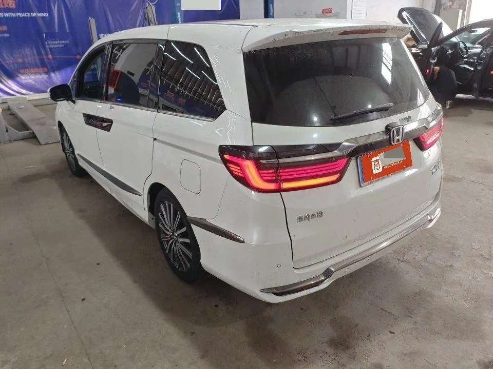 Honda 2022 Ailishen Hybrid 2.0 Stepless Deluxe Automatic Gear 6