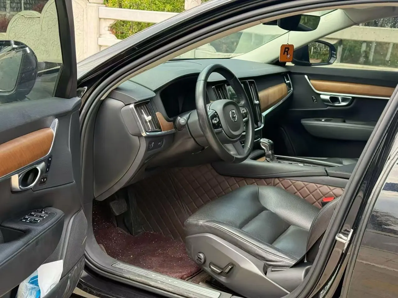 Volvo 2020 S90 2.0T T5 Zhiyuan Deluxe Edition Automatic Gear 4