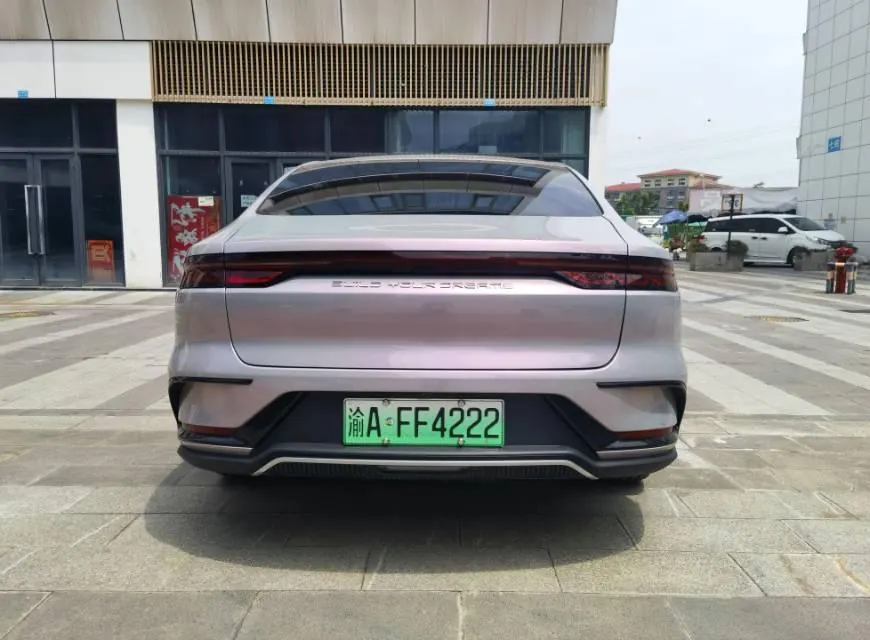 BYD 2022 Han DM-i 1.5T stepless 121KM exclusive automatic gear 3