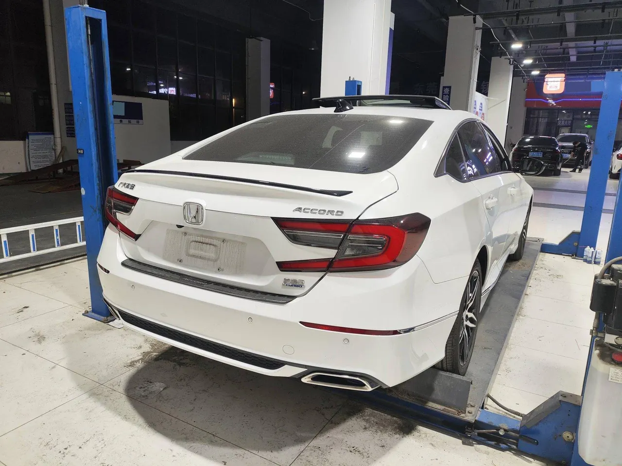Honda 2022 10th Generation Accord 1.5T Stepless 260TURBO Magic Night Premium Edition Automatic Gear 2
