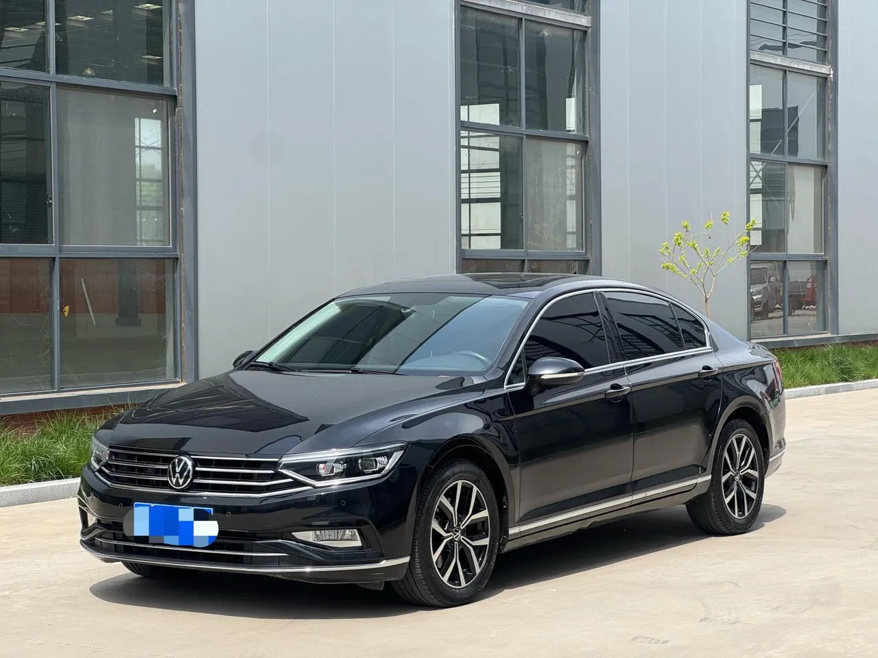 Volkswagen 2020 Magotan 2.0TSI 330TSI Leading Automatic - View 1