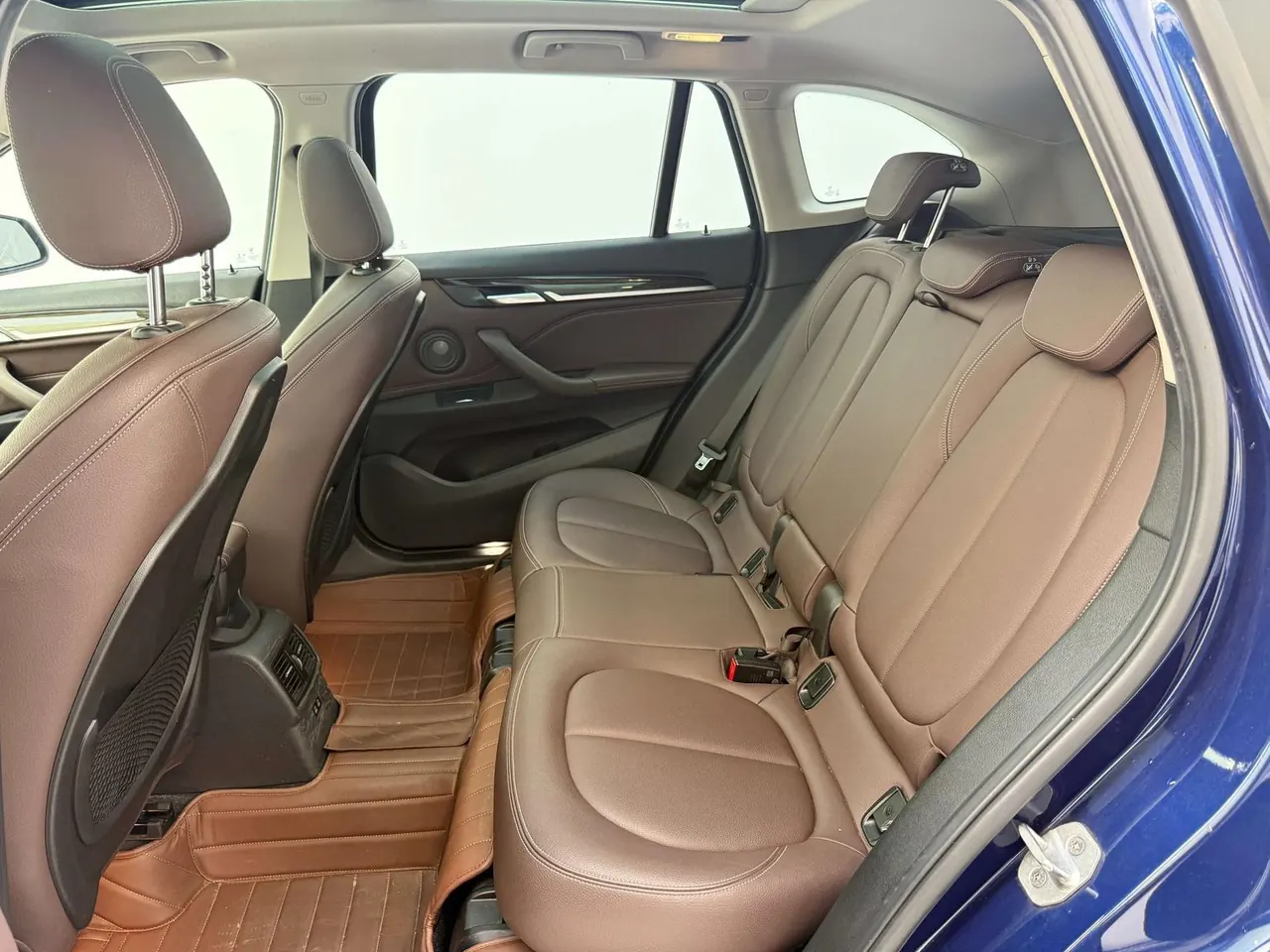 BMW 2020 X1 xDrive25Li 2.0T exclusive automatic gear 13