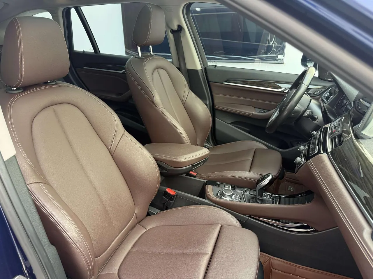 BMW 2020 X1 xDrive25Li 2.0T exclusive automatic gear 14