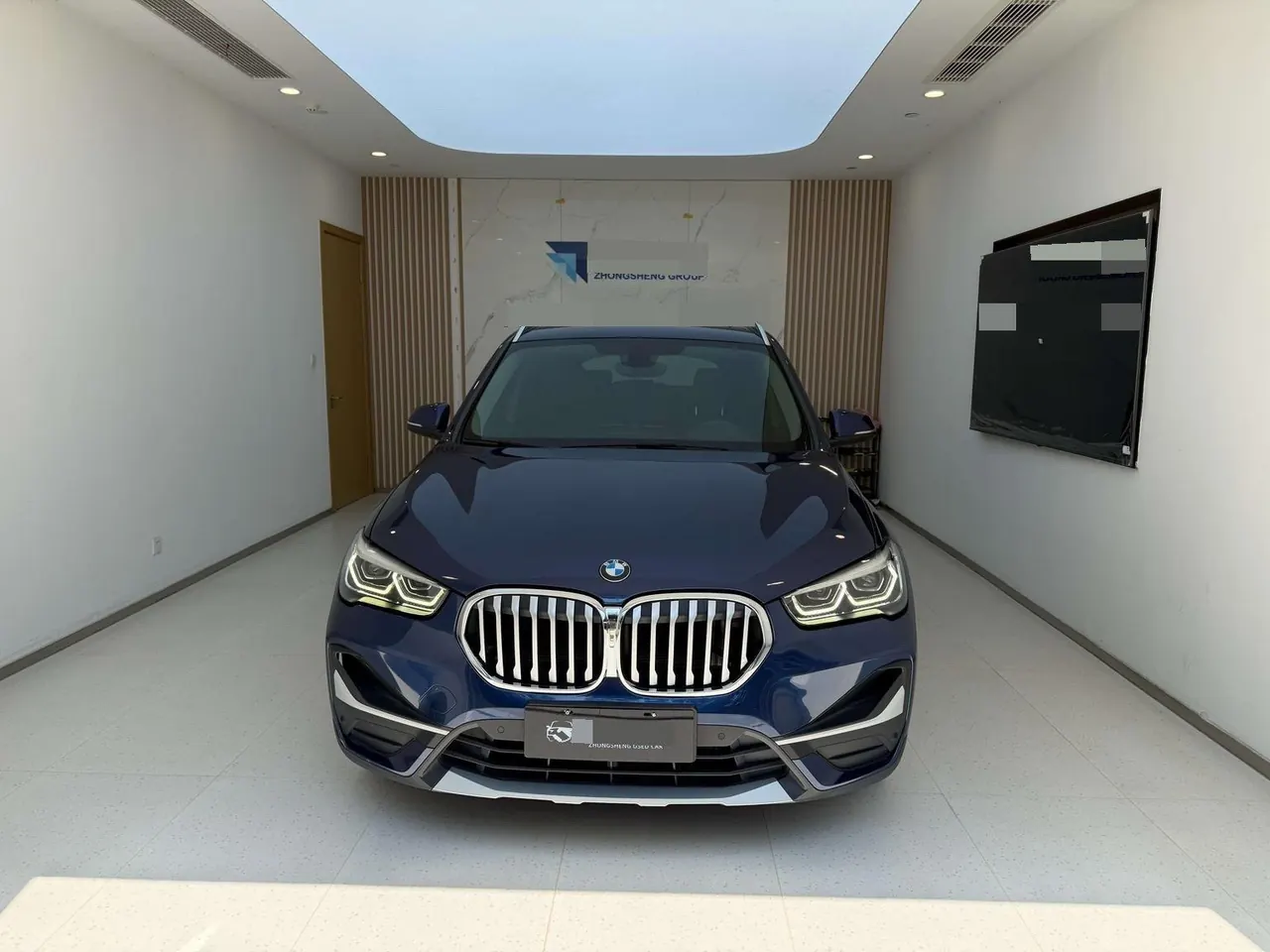 BMW 2020 X1 xDrive25Li 2.0T exclusive automatic gear 2