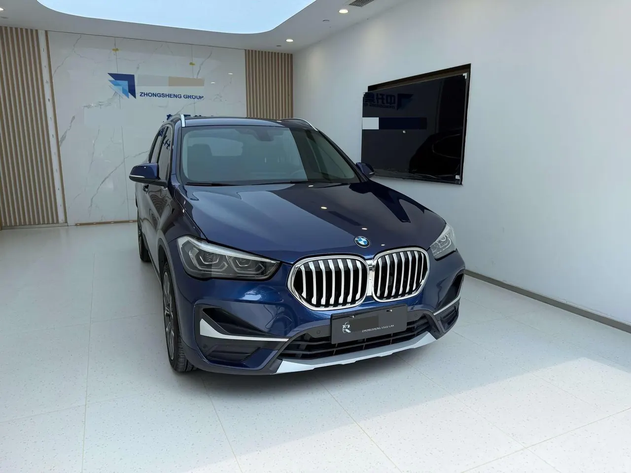 BMW 2020 X1 xDrive25Li 2.0T exclusive automatic gear 5