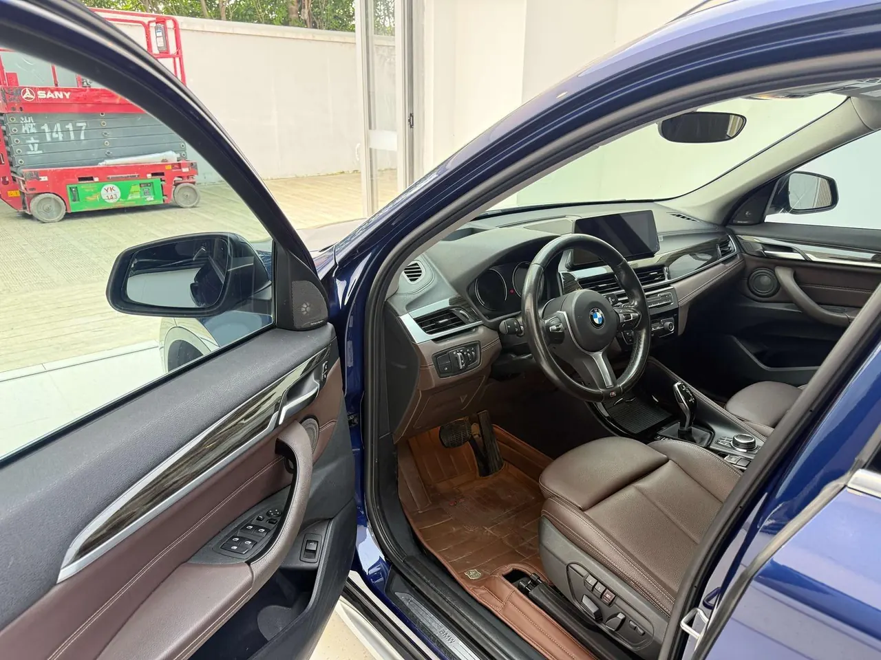 BMW 2020 X1 xDrive25Li 2.0T exclusive automatic gear 9