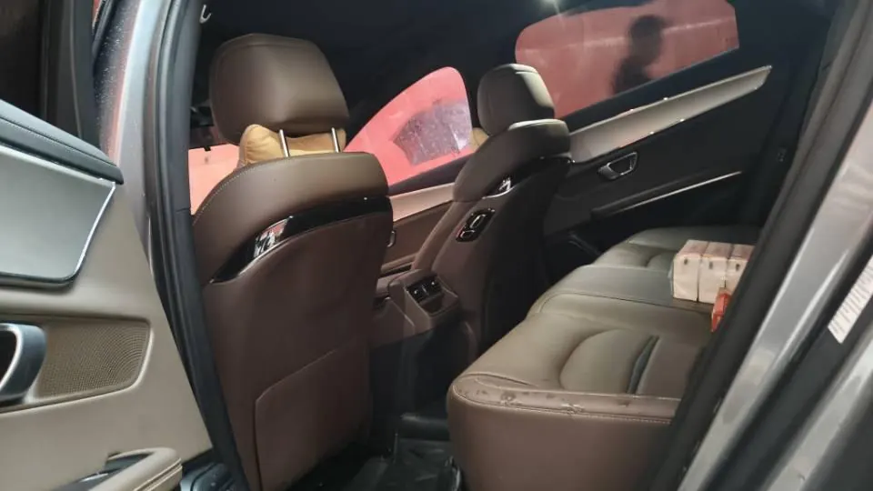 BYD 2020 Han DM 2.0T four-wheel drive performance version luxury automatic gear 3