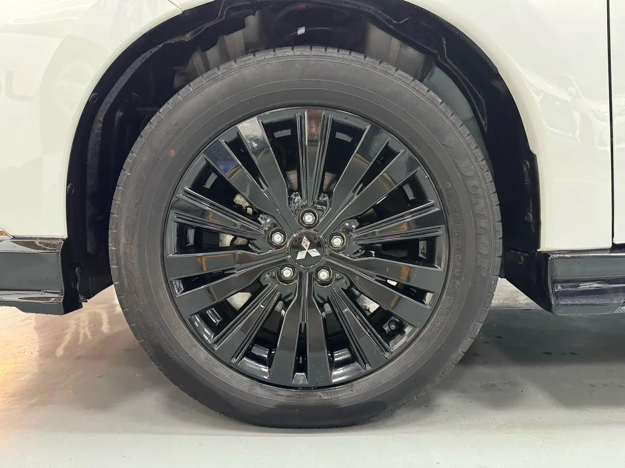 Mitsubishi 2021 Outlander 2.0 Stepless Two-Drive Obsidian Version 5-seat Automatic Gear 18