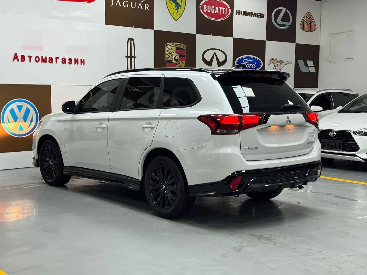 Mitsubishi 2021 Outlander 2.0 Stepless Two-Drive Obsidian Version 5-seat Automatic Gear 4