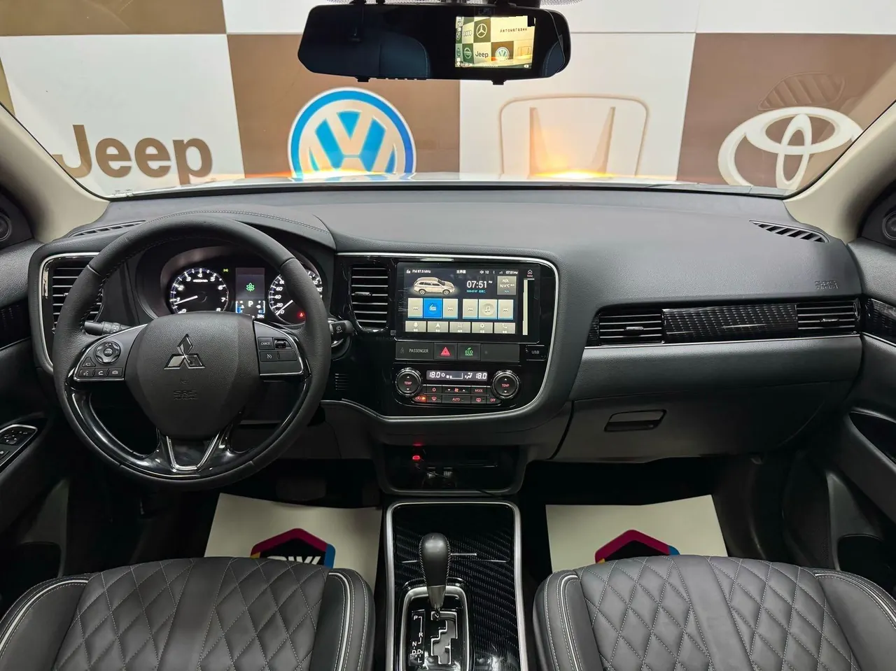 Mitsubishi 2021 Outlander 2.0 Stepless Two-Drive Obsidian Version 5-seat Automatic Gear 9