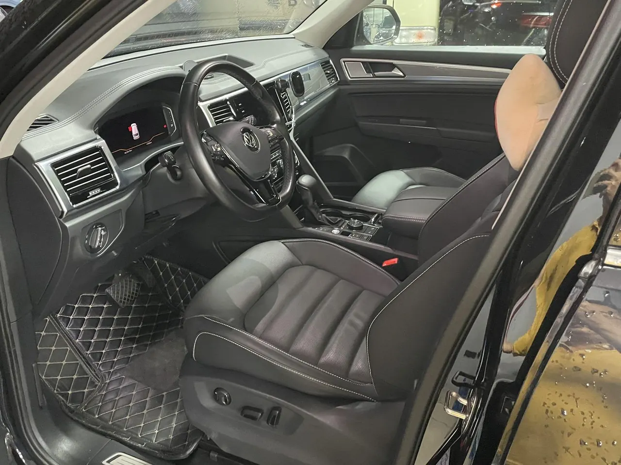Volkswagen 2020 Tuang 2.0TSI 380TSI Four-wheel Drive Deluxe Edition Automatic Gear 4