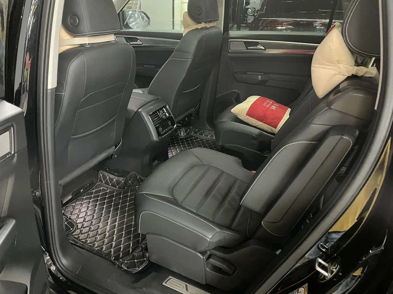 Volkswagen 2020 Tuang 2.0TSI 380TSI Four-wheel Drive Deluxe Edition Automatic Gear 5