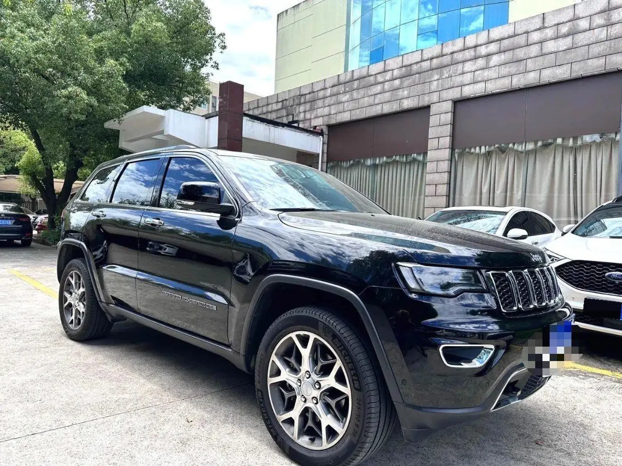 Jeep Grand Cherokee (Imported) 2020 Grand Cherokee 3.0 Elite Navigation Edition Automatic Gear 6