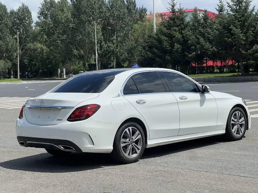 Mercedes Benz Class C 2020 C 200 L 1.5T Fashion Sports Edition Automatic Gear 6