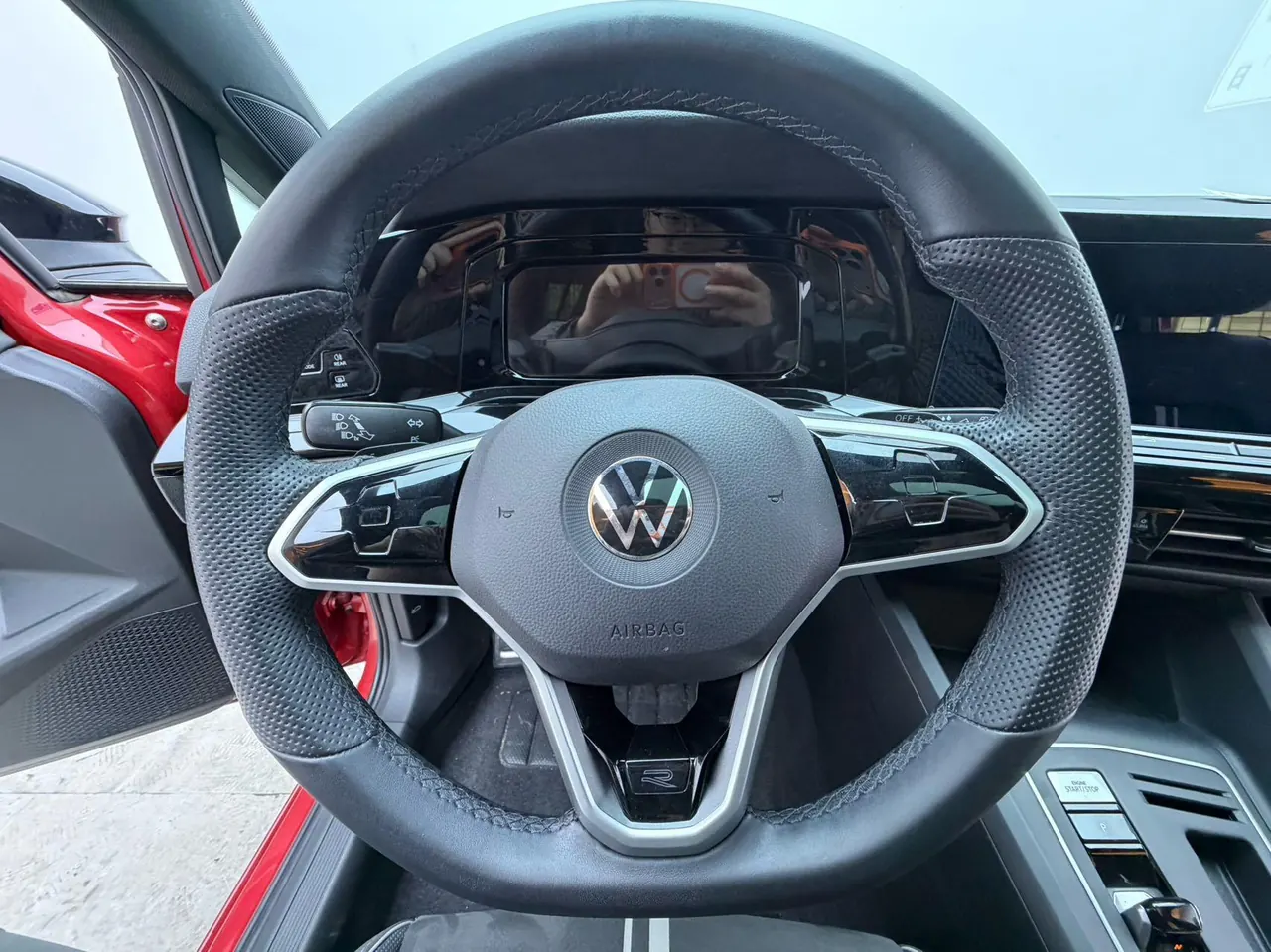 Volkswagen 2021 Golf 8 R-Line 1.4TSI 280TSI Automatic 7