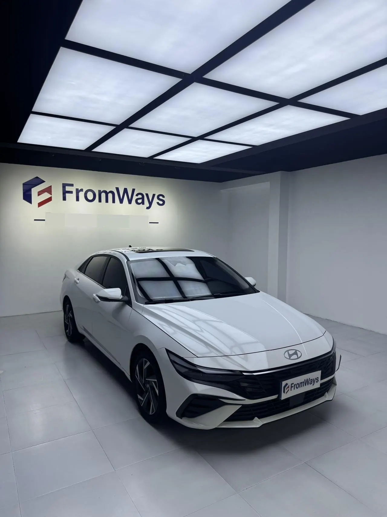 Hyundai 2026 Elantra -3-compartment 1.5 stepless LUX premium automatic gear 3