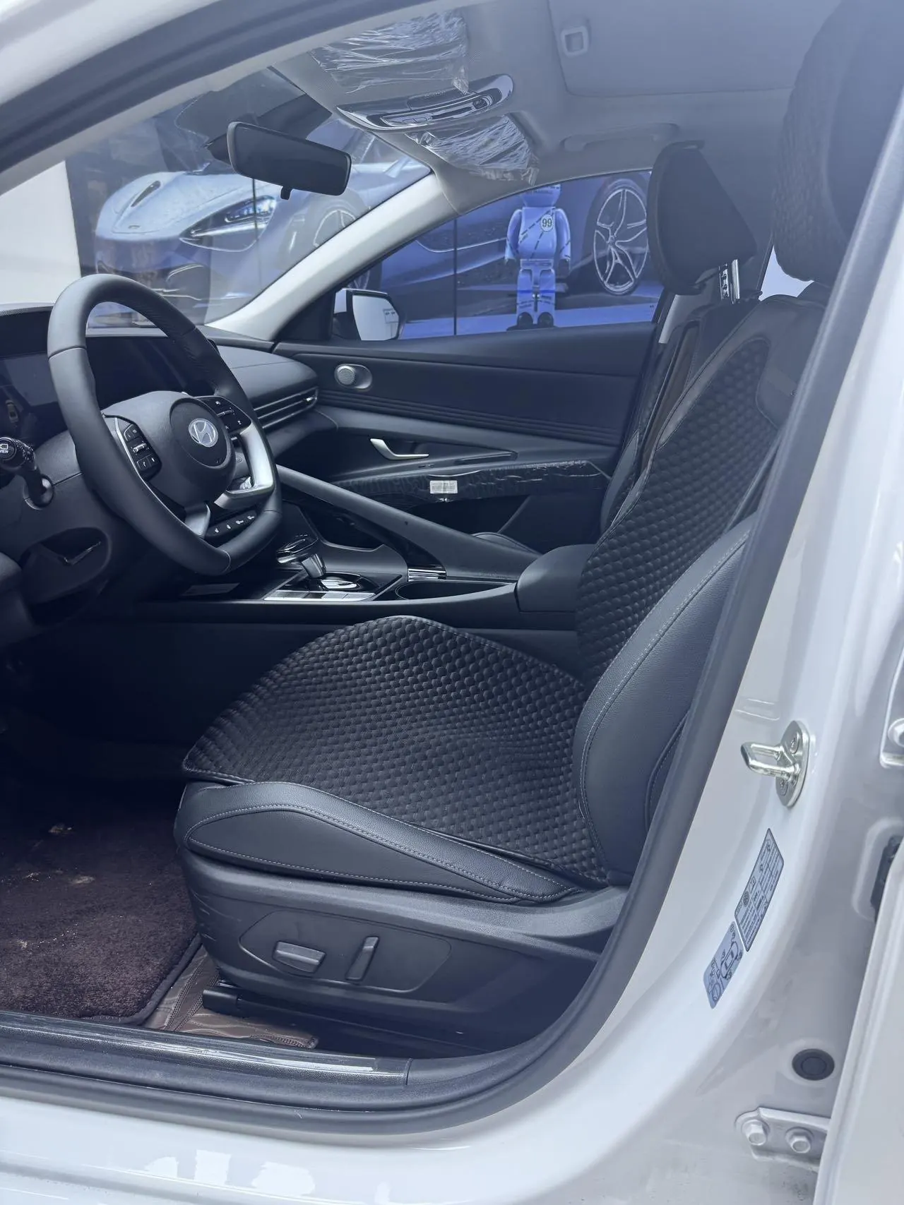 Hyundai 2026 Elantra -3-compartment 1.5 stepless LUX premium automatic gear 6