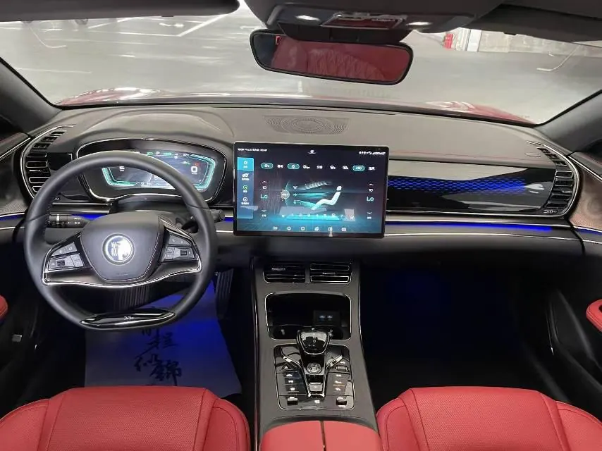 BYD 2020 Han four-wheel drive high-performance flagship automatic gear 5