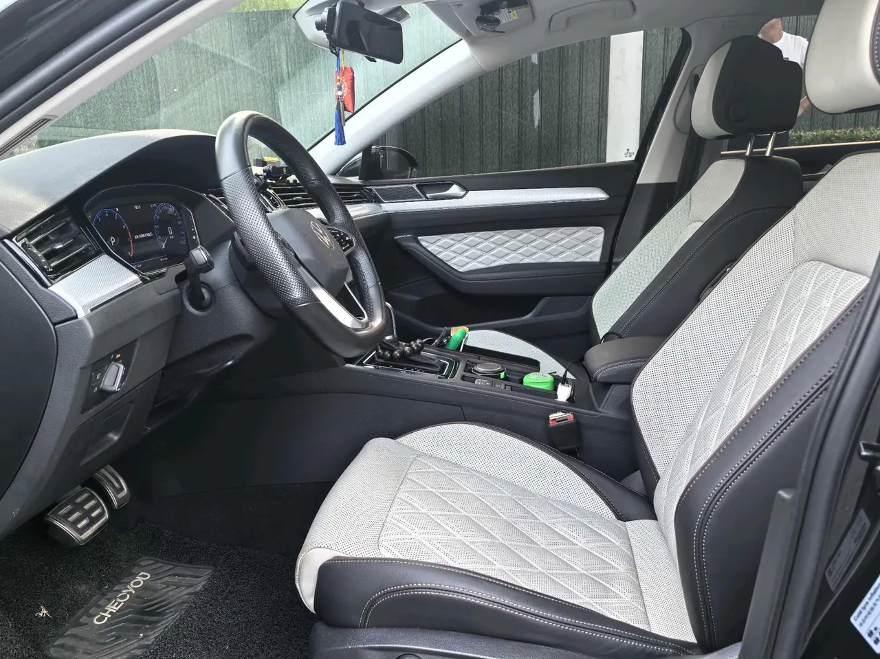 Volkswagen 2020 Magotan 2.0TSI 330TSI luxury automatic transmission 8